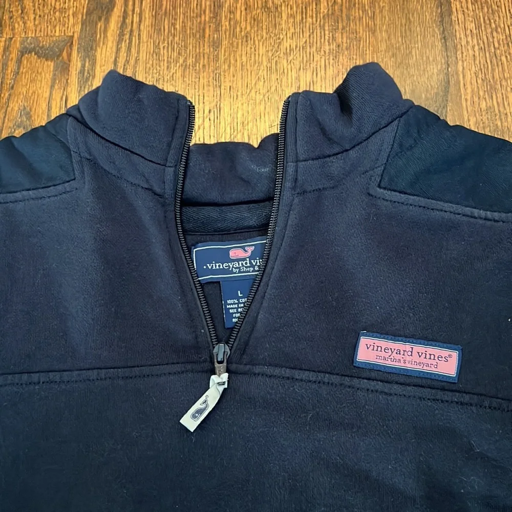 Vineyard vines 1/4 zip sweatshirt - Picture 2 of 3